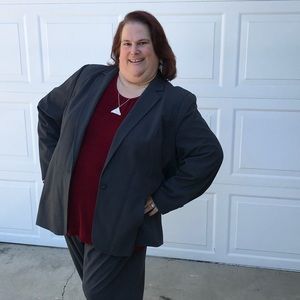 Meet your Posher, Elizabeth